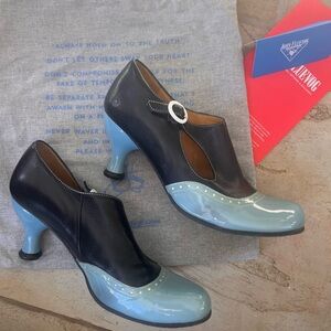 John Fluevog Bellevue Side Peep Shoe 8.5